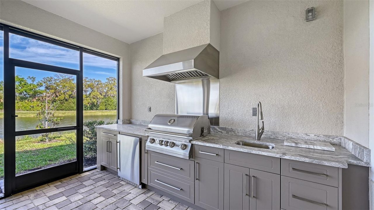 5521 Blue Water Boulevard, Sarasota, FL 34238 Photo