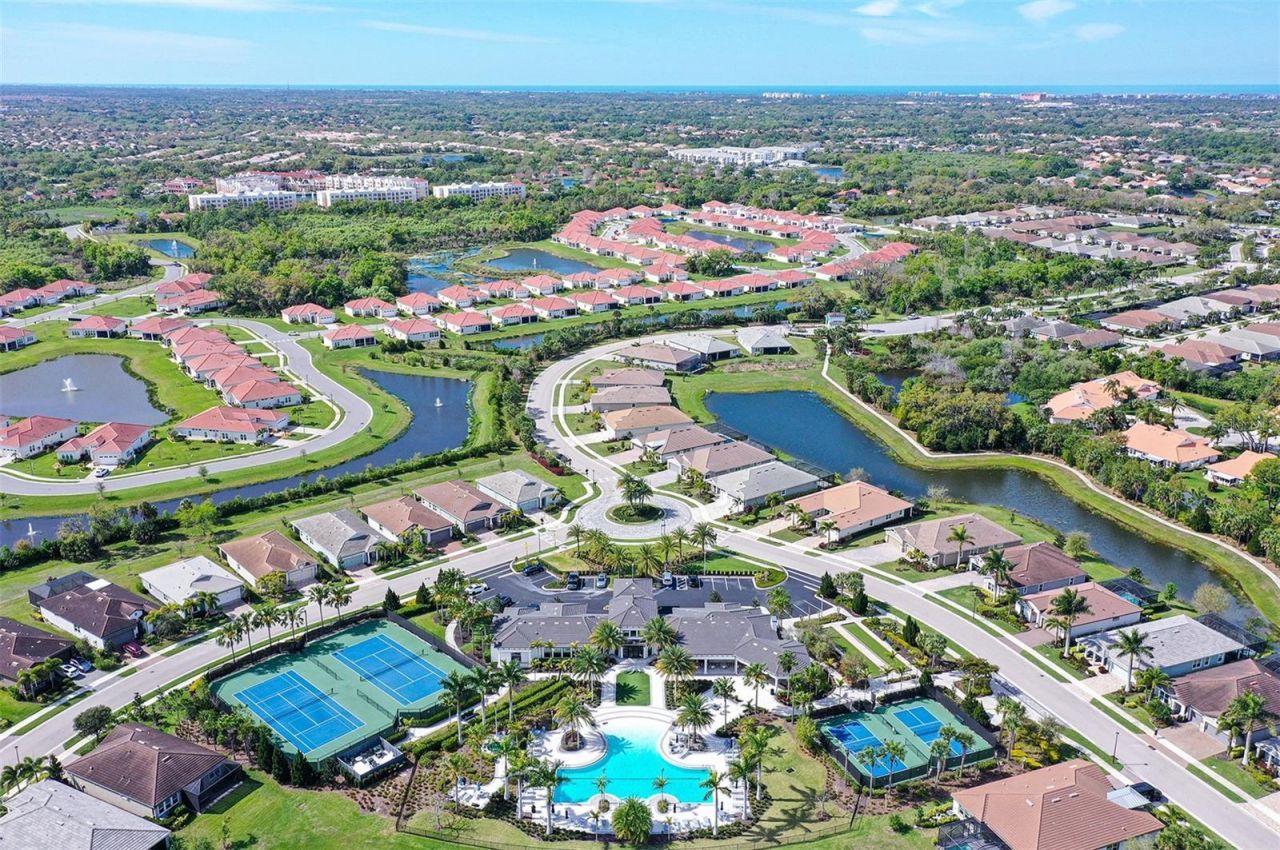 5521 Blue Water Boulevard, Sarasota, FL 34238 Photo