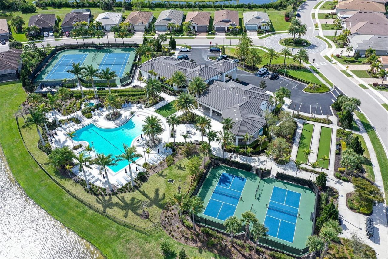 5521 Blue Water Boulevard, Sarasota, FL 34238 Photo