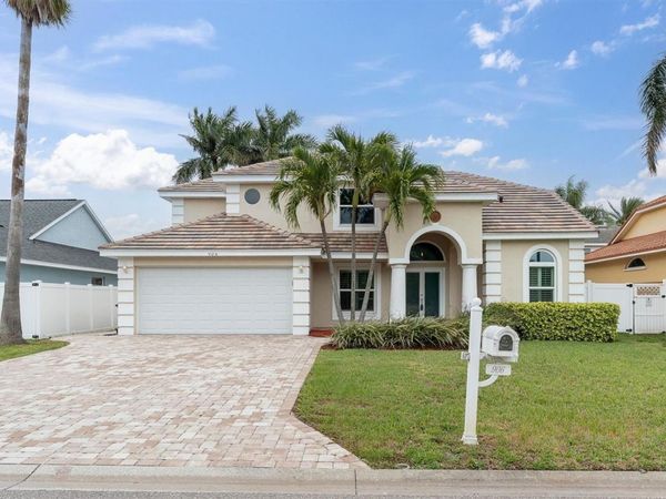 906 LANDMARK CIRCLE S, TIERRA VERDE, FL 33715