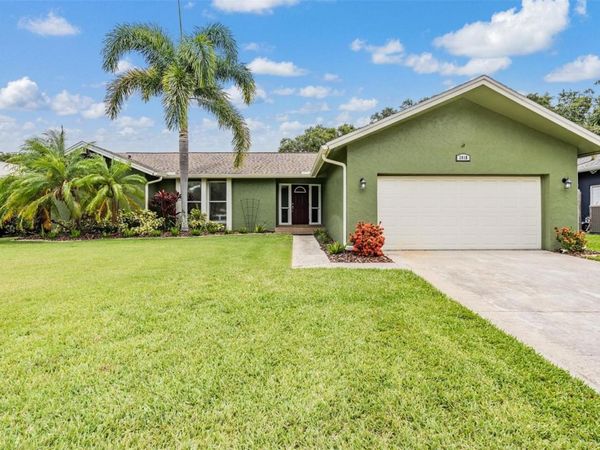 3018 PRESTIGE DRIVE, CLEARWATER, FL 33759