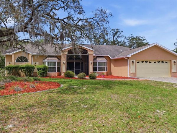 18805 KELLY ROAD , SPRING HILL, FL 34610