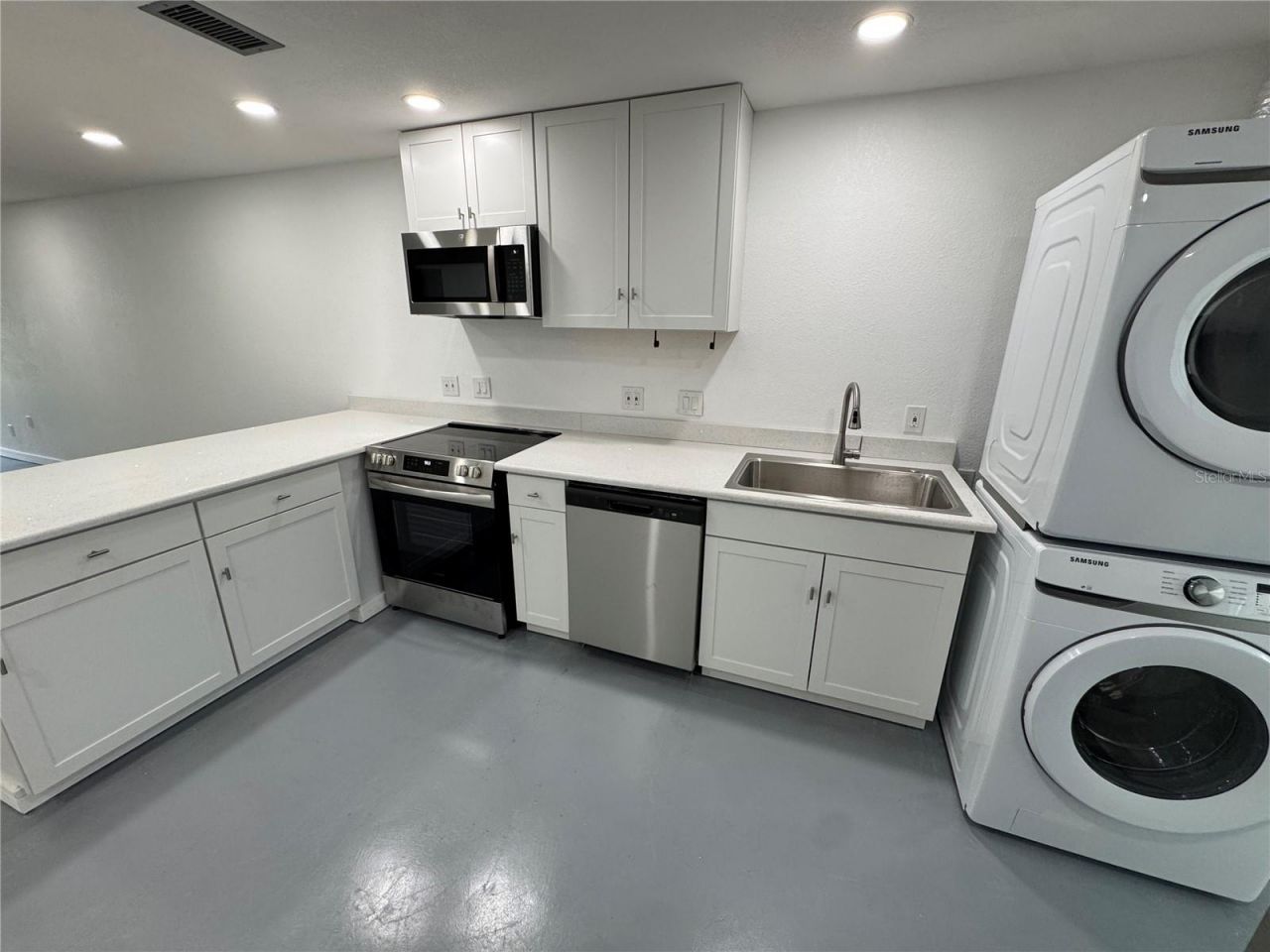 5720 13th Avenue N, Unit 106B, Saint Petersburg, FL 33710 Photo