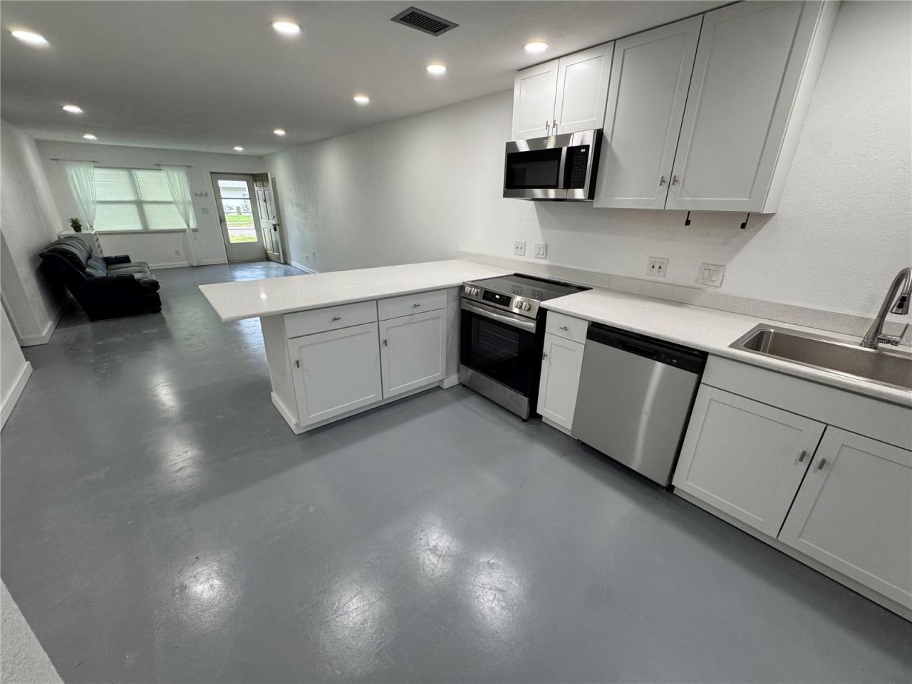 5720 13th Avenue N, Unit 106B, Saint Petersburg, FL 33710 Photo