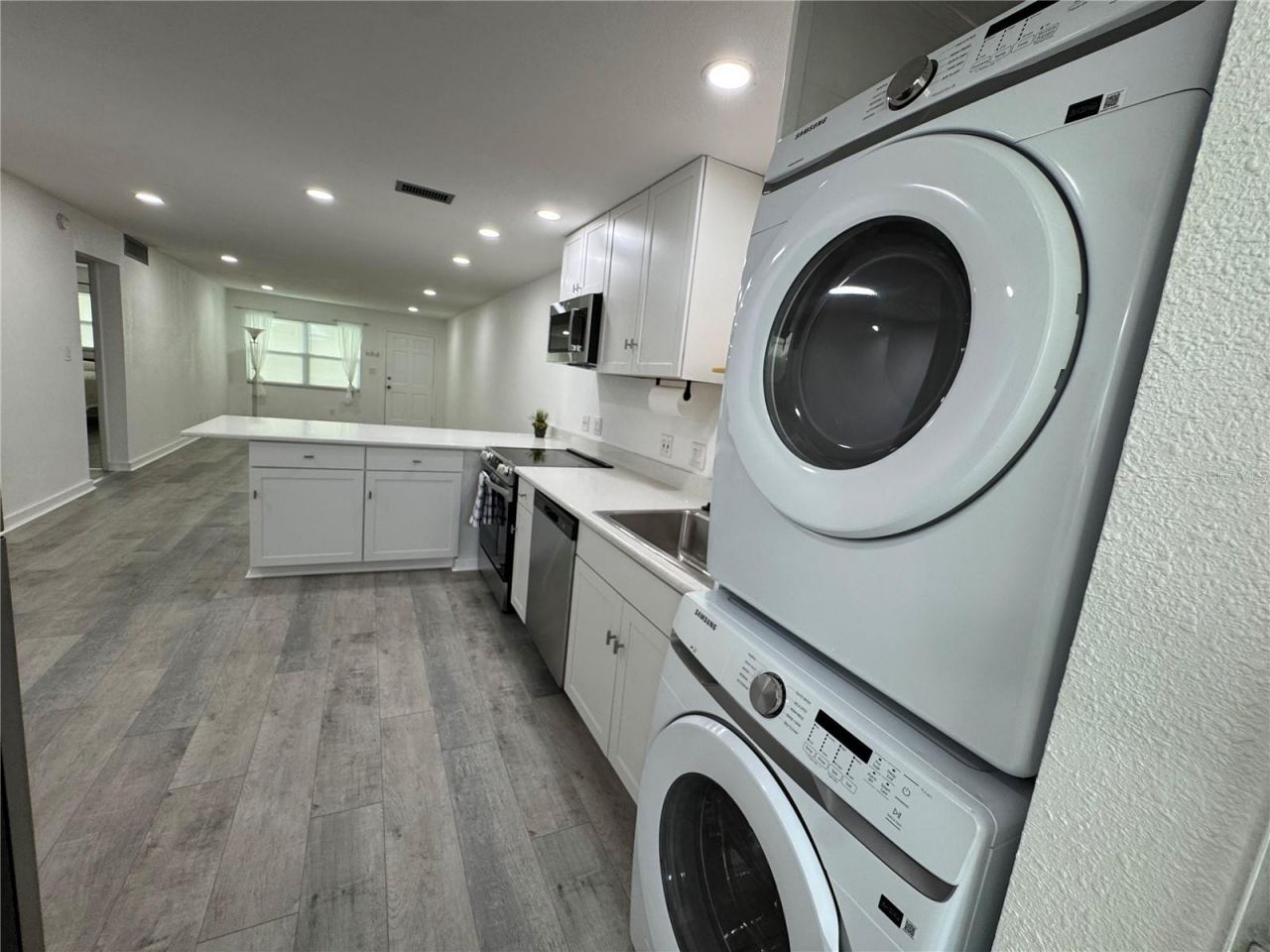 5720 13th Avenue N, Unit 106B, Saint Petersburg, FL 33710 Photo
