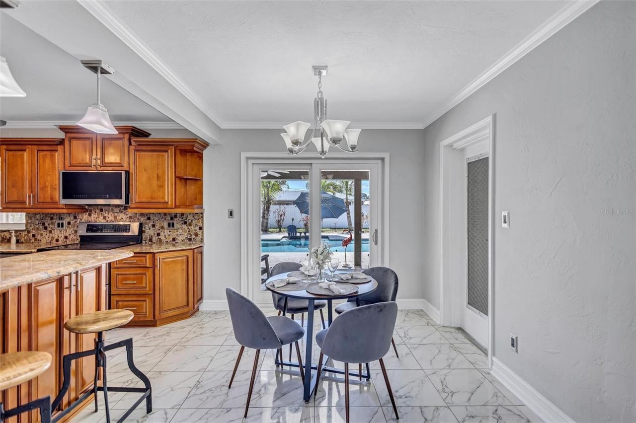 3890 Benson Avenue N, Saint Petersburg, FL 33713 Photo