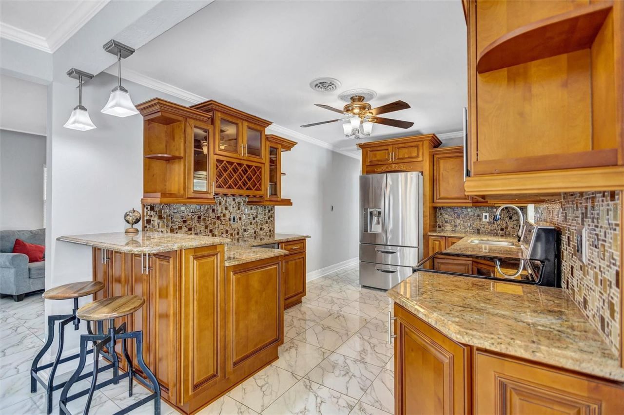 3890 Benson Avenue N, Saint Petersburg, FL 33713 Photo