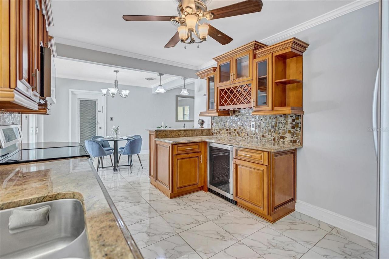 3890 Benson Avenue N, Saint Petersburg, FL 33713 Photo