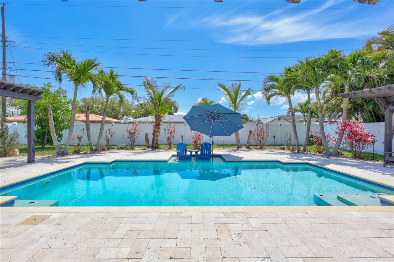 3890 Benson Avenue N, Saint Petersburg, FL 33713 Photo