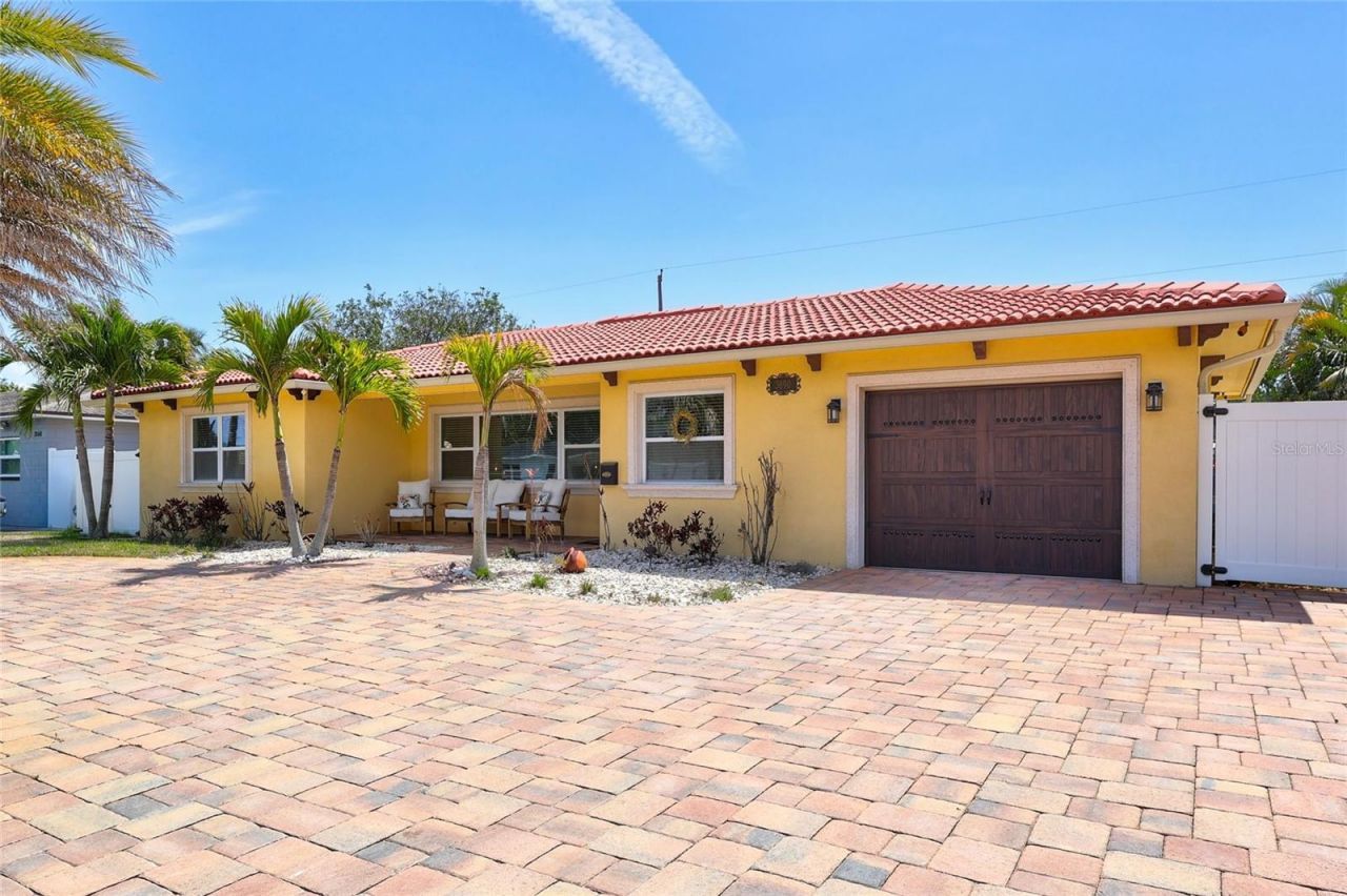 3890 Benson Avenue N, Saint Petersburg, FL 33713 Photo