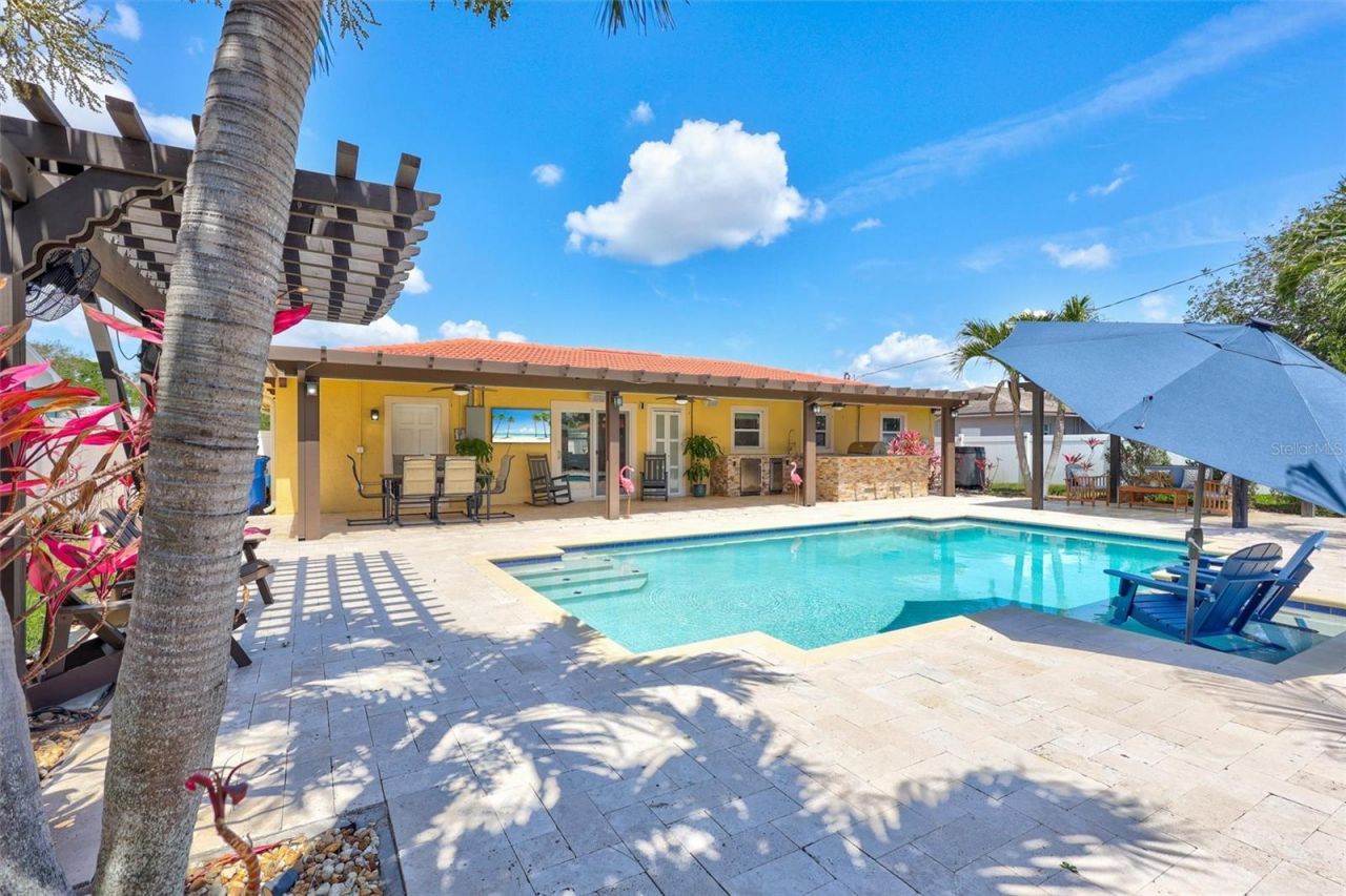 3890 Benson Avenue N, Saint Petersburg, FL 33713 Photo