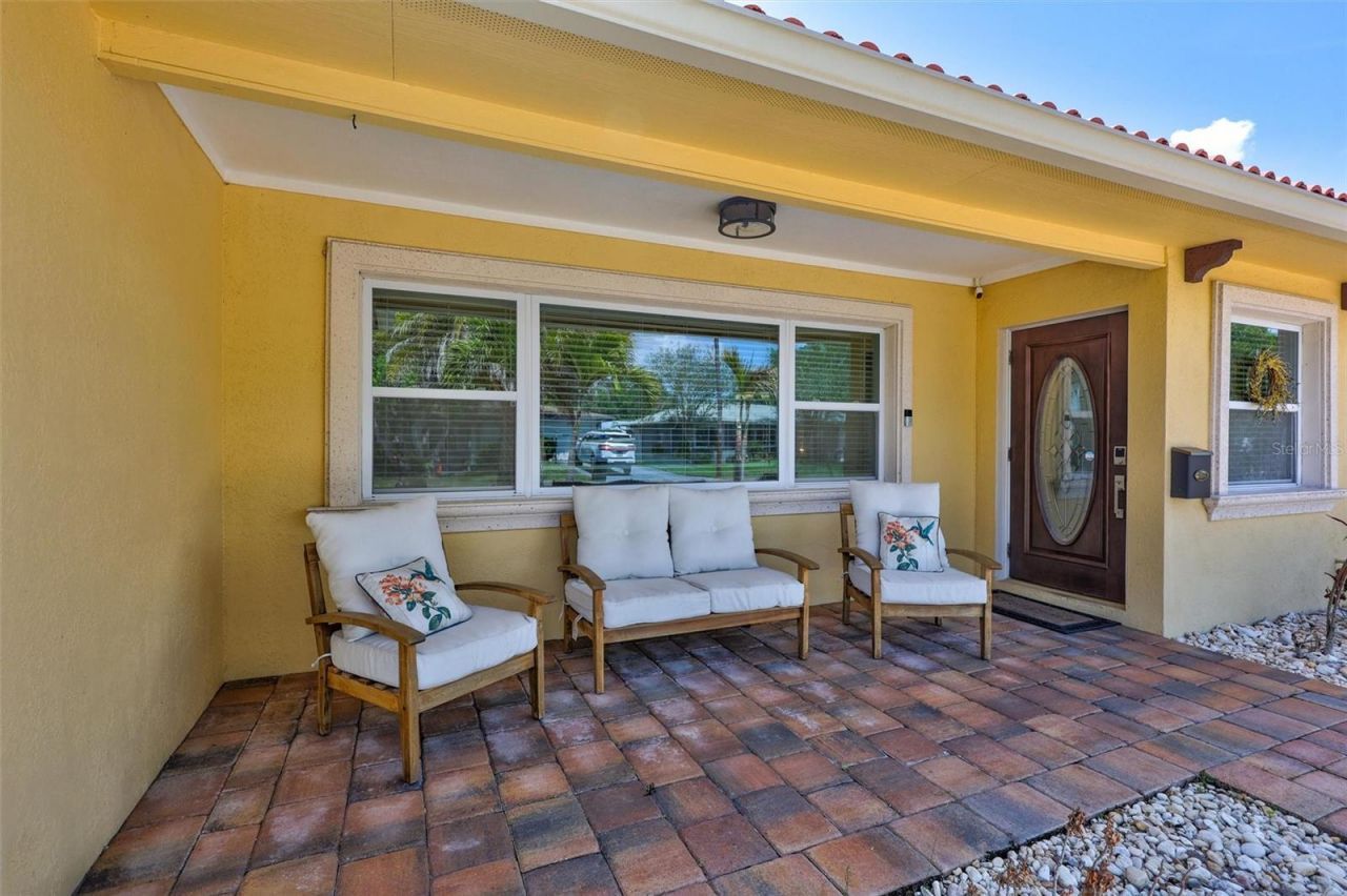 3890 Benson Avenue N, Saint Petersburg, FL 33713 Photo