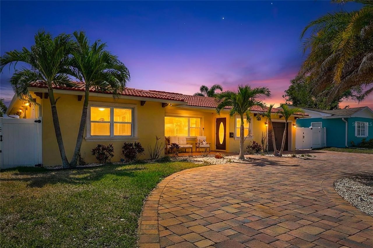 3890 Benson Avenue N, Saint Petersburg, FL 33713 Photo