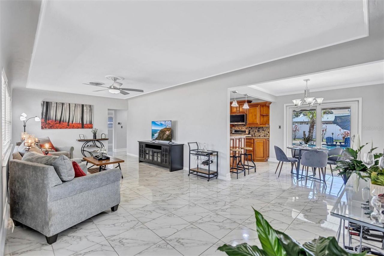 3890 Benson Avenue N, Saint Petersburg, FL 33713 Photo