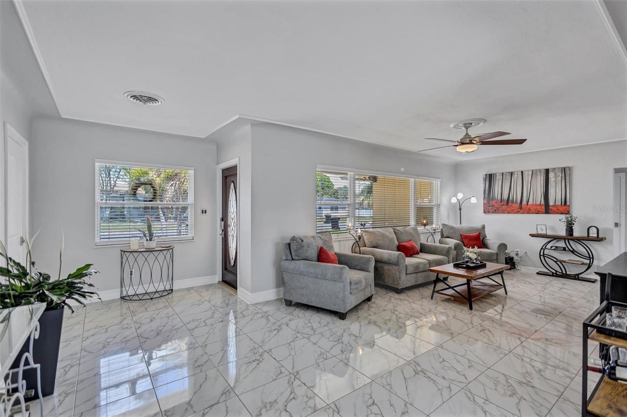 3890 Benson Avenue N, Saint Petersburg, FL 33713 Photo