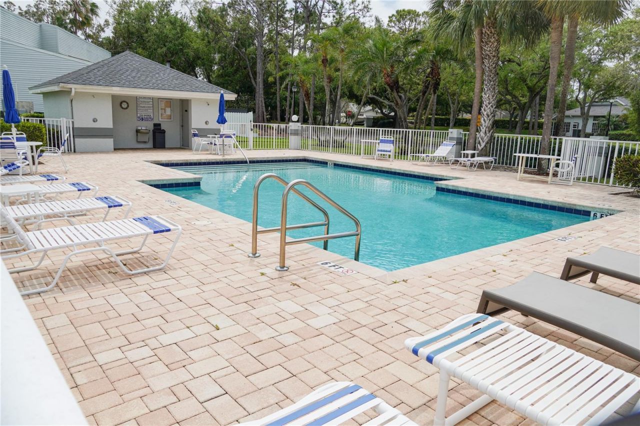 1963 Georgia Circle N, Clearwater, FL 33760 Photo