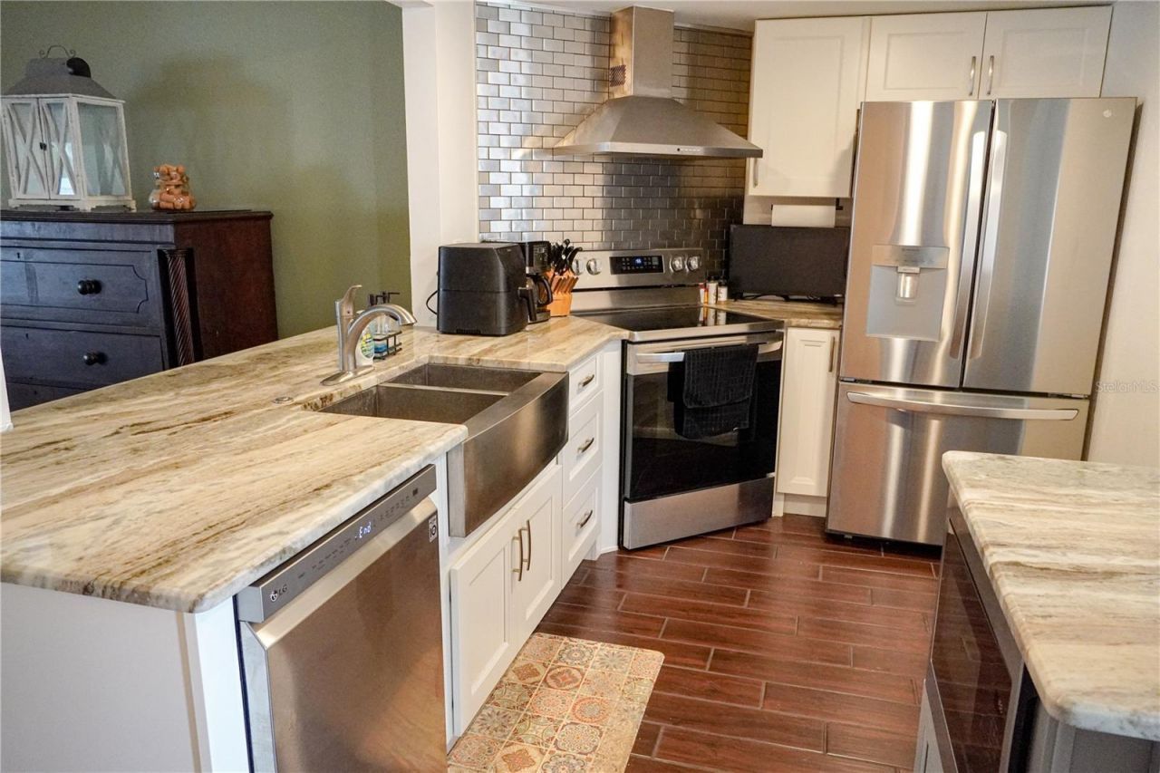 1963 Georgia Circle N, Clearwater, FL 33760 Photo