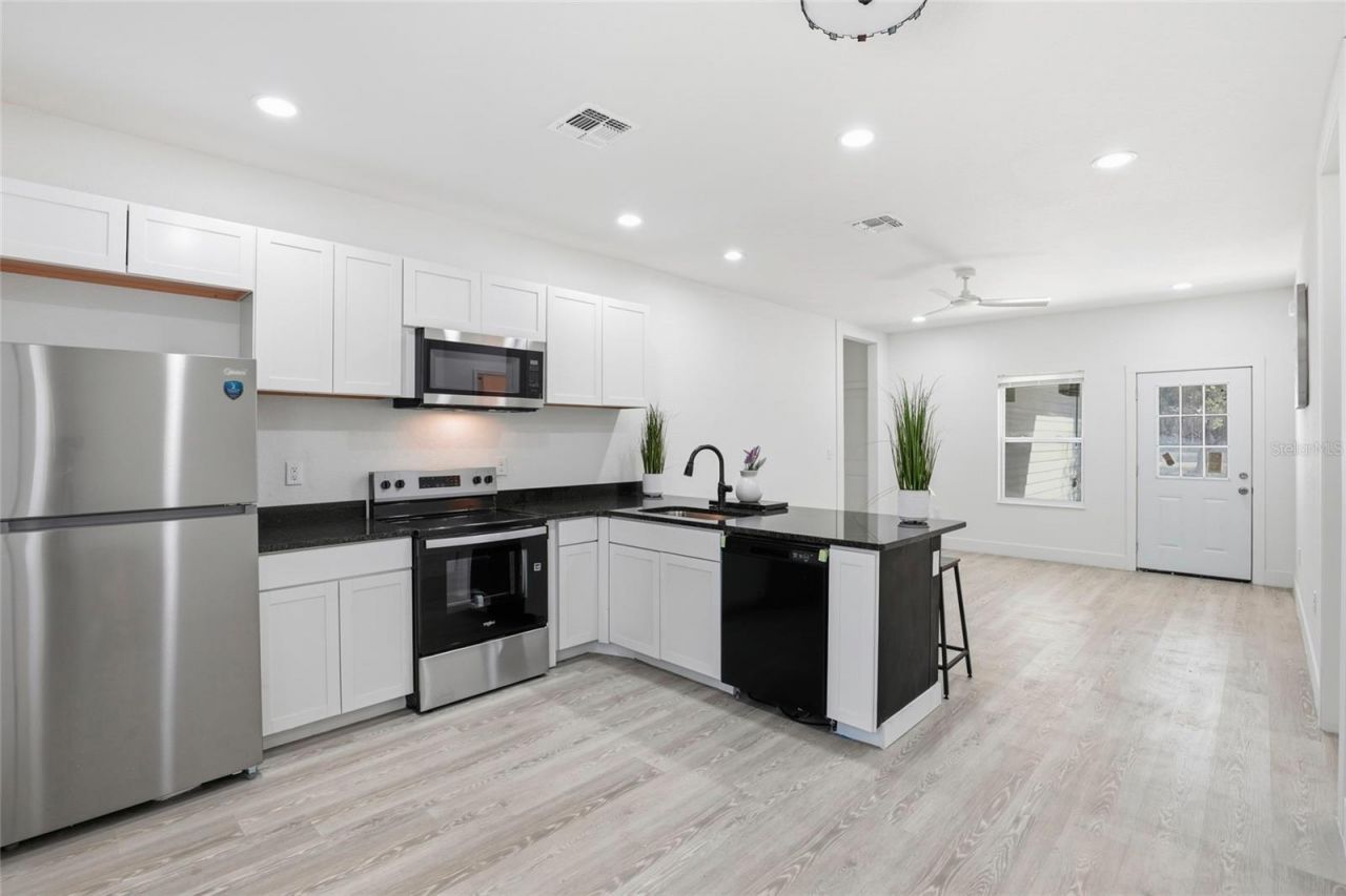 103 Long Road, Interlachen, FL 32148 Photo