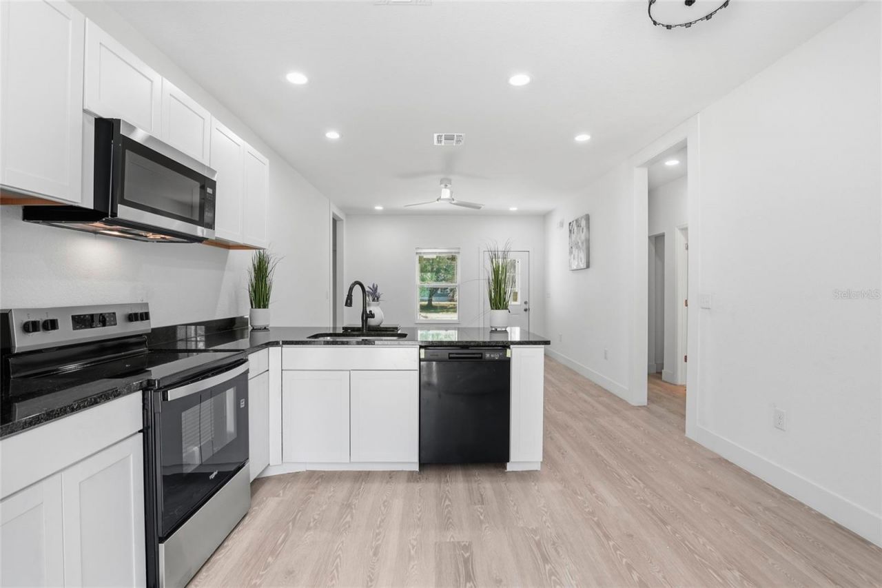 103 Long Road, Interlachen, FL 32148 Photo