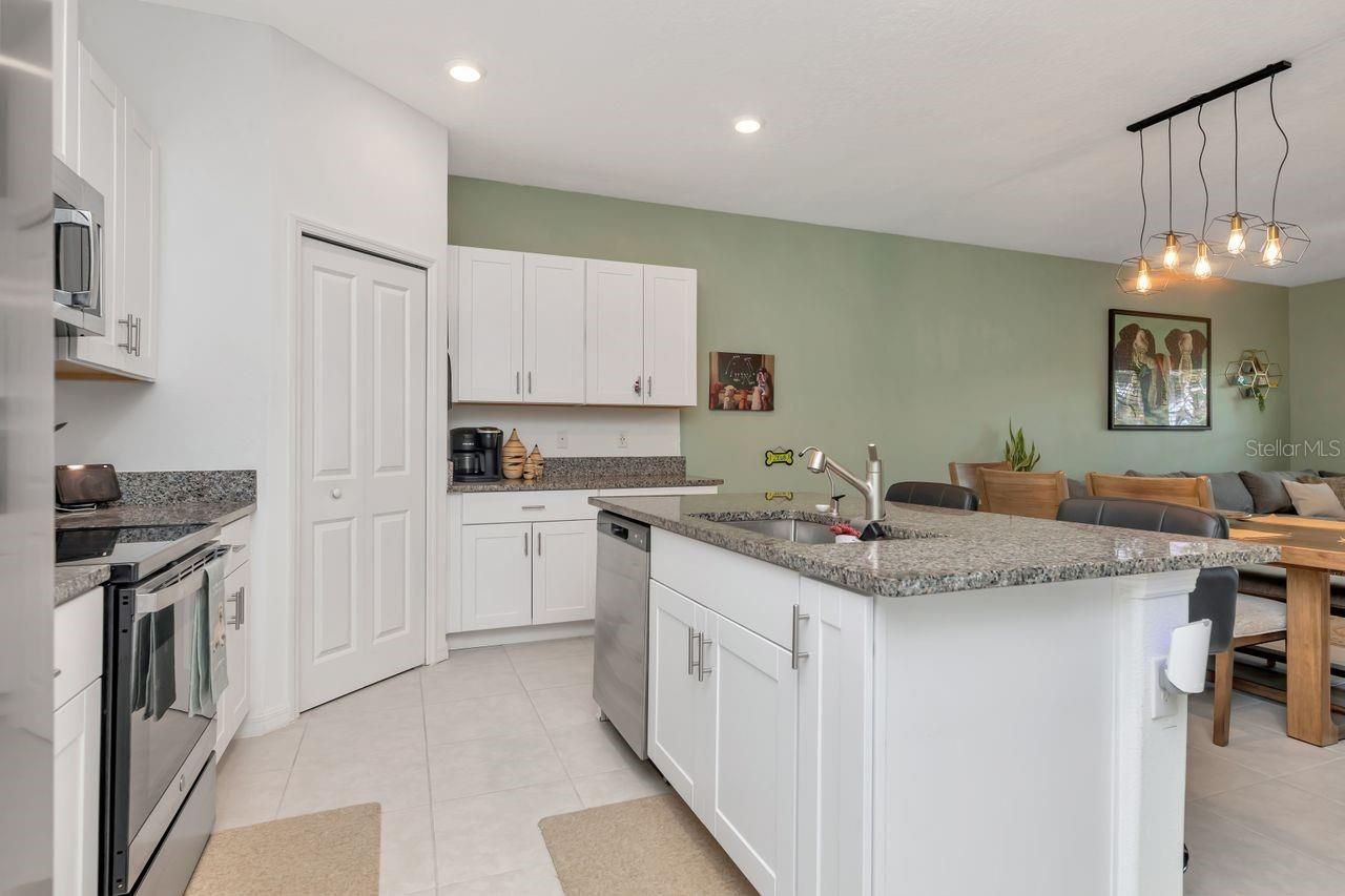 4551 Tuscan Loon Drive, Tampa, FL 33619 Photo