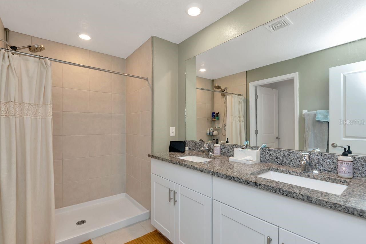 4551 Tuscan Loon Drive, Tampa, FL 33619 Photo