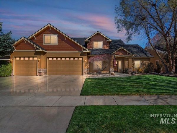 928 W Barrymore, Meridian, ID 83646