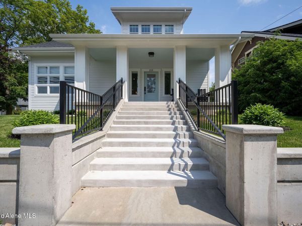 215 W Foster AVE , Coeur d'Alene, ID 83814