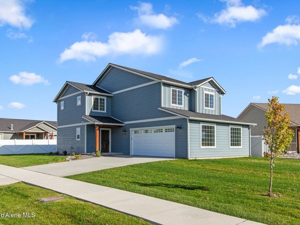 8386 W Splitrail Ave , Rathdrum, ID 83858