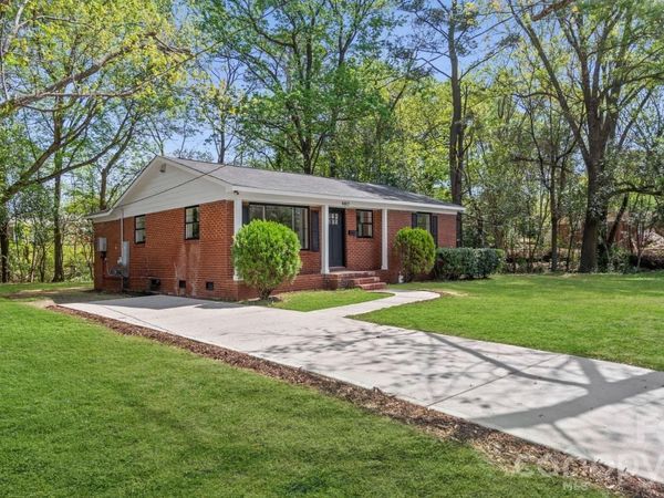 4817 Ridgeley Drive, Charlotte, NC 28208