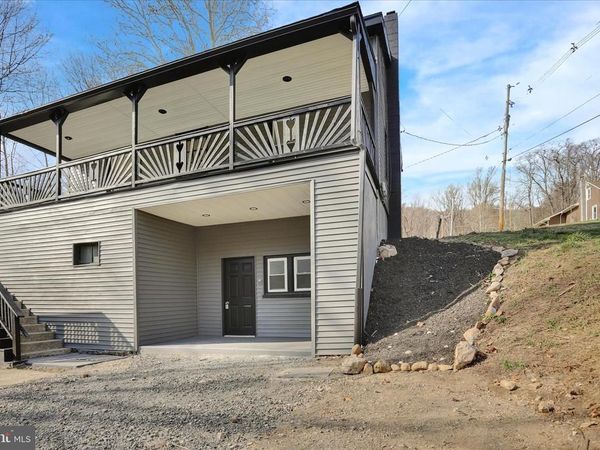 1831 MT LAUREL ROAD, TEMPLE, PA 19560