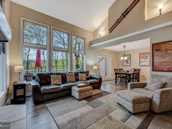 52 LAURELWOODS DRIVE, LAKE HARMONY, PA 18624