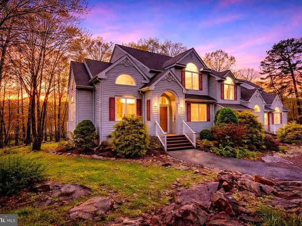 52 LAURELWOODS DRIVE , LAKE HARMONY, PA 18624