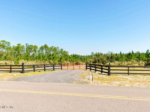 2857 STEEL BRIDGE Road, Macclenny, FL 32063