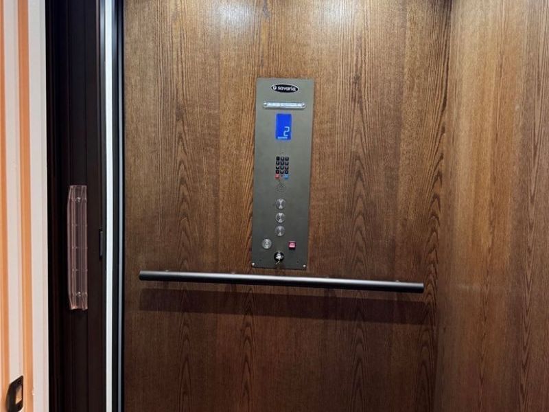 10494 Lake Shore Boulevard , Bratenahl, OH 44108 Photo 10