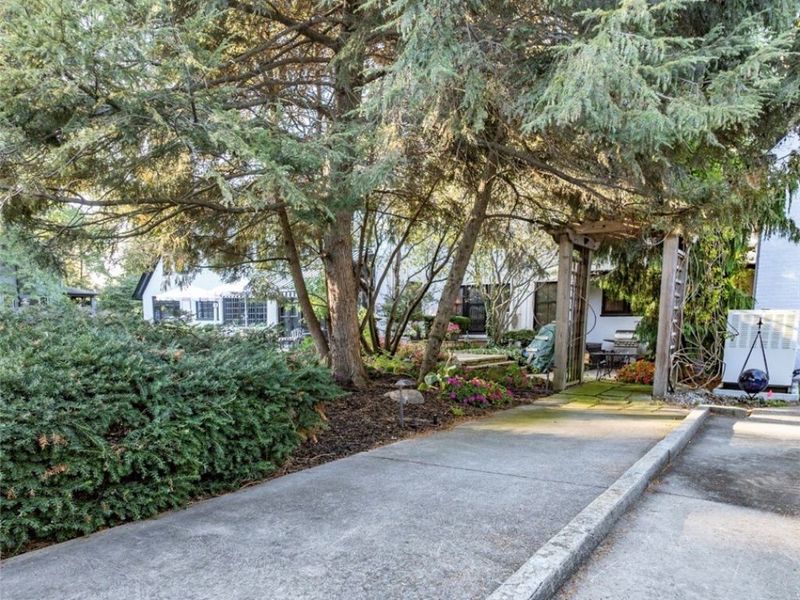 10494 Lake Shore Boulevard , Bratenahl, OH 44108 Photo 47