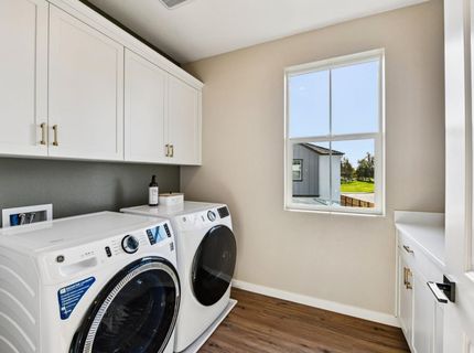 8655 Starburst Way, Sacramento, CA 95823 Photo