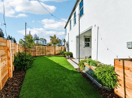 8655 Starburst Way, Sacramento, CA 95823 Photo