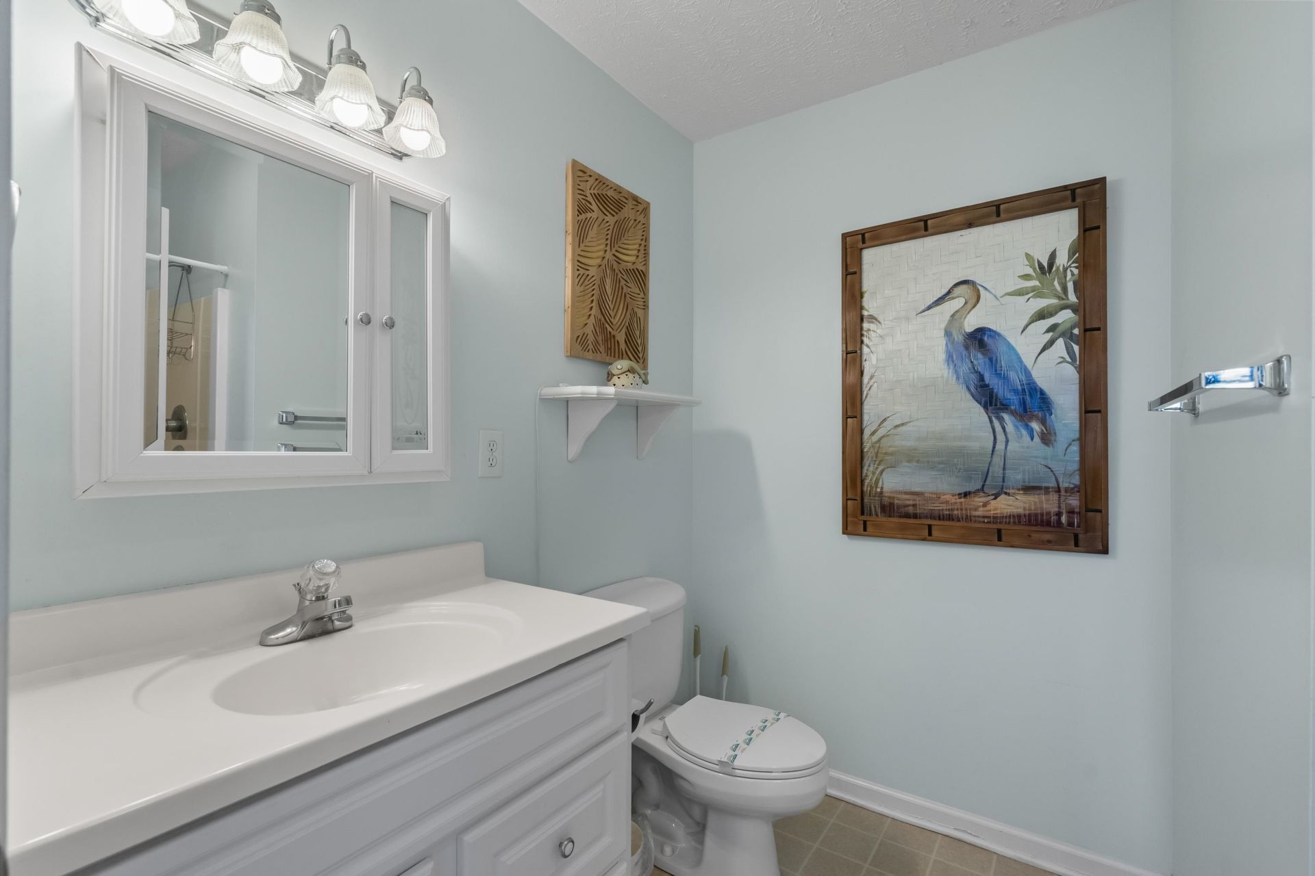 6001 - V7 S Kings Hwy.  Photo 28