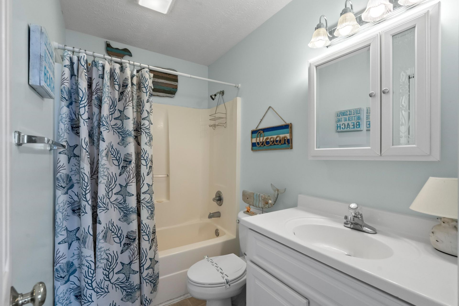 6001 - V7 S Kings Hwy.  Photo 32