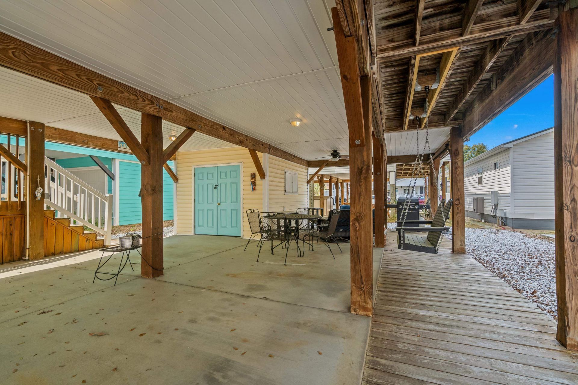 6001 - V7 S Kings Hwy.  Photo 6