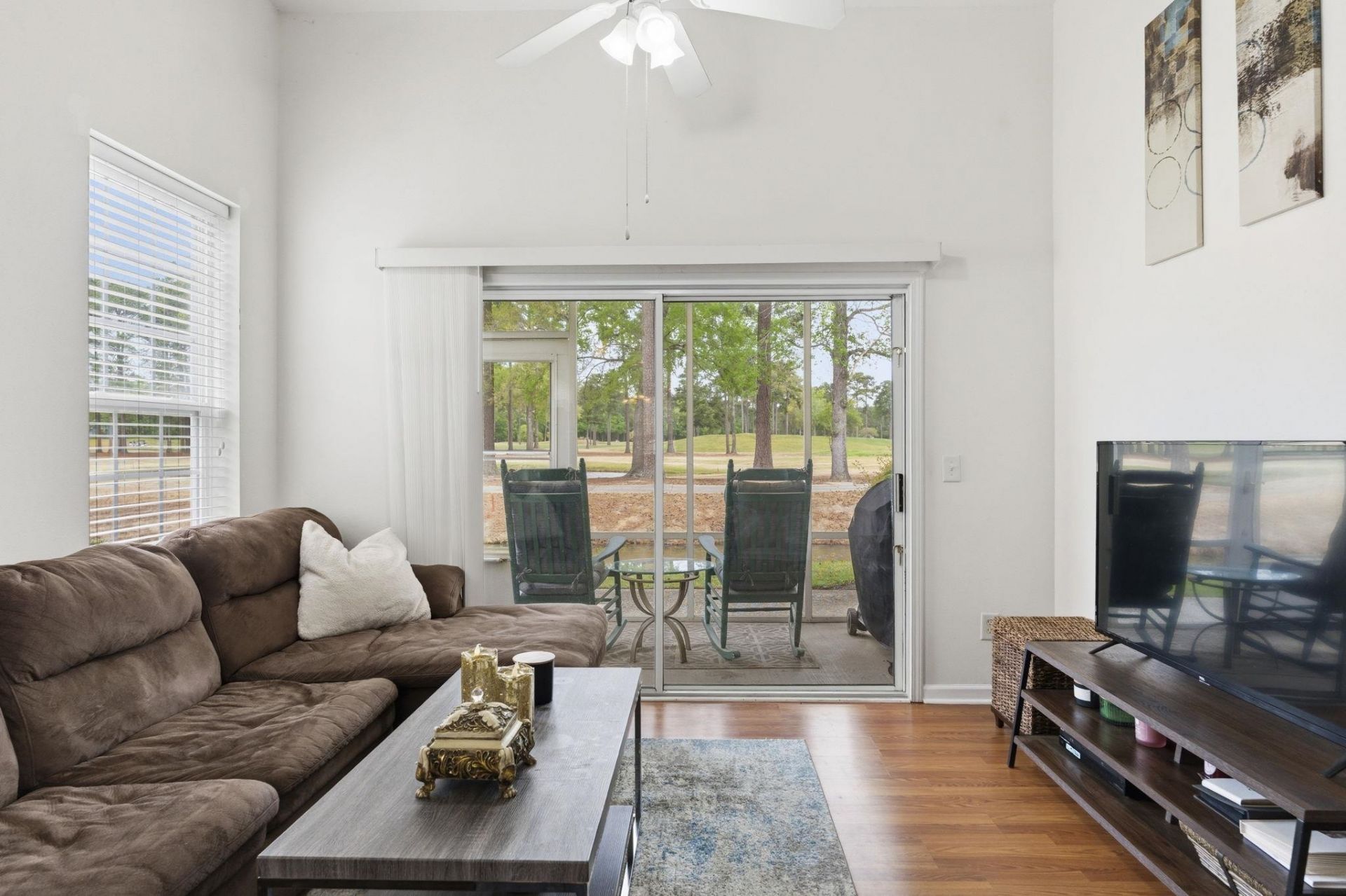 230 Connemara Dr.  Photo 14