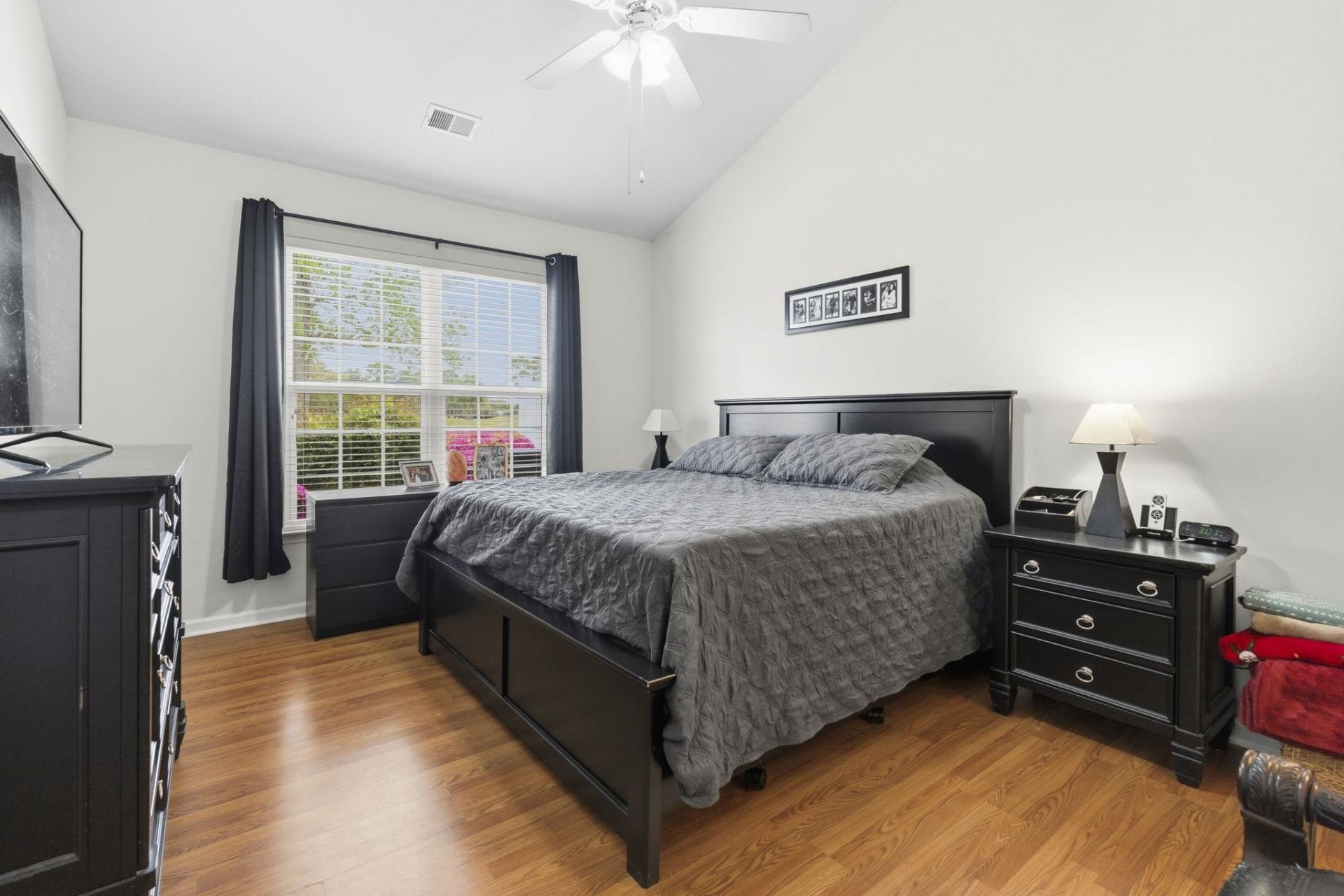 230 Connemara Dr.  Photo 17