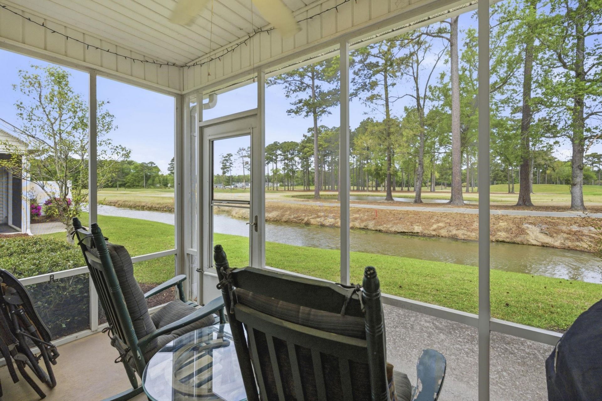 230 Connemara Dr. Photo 30