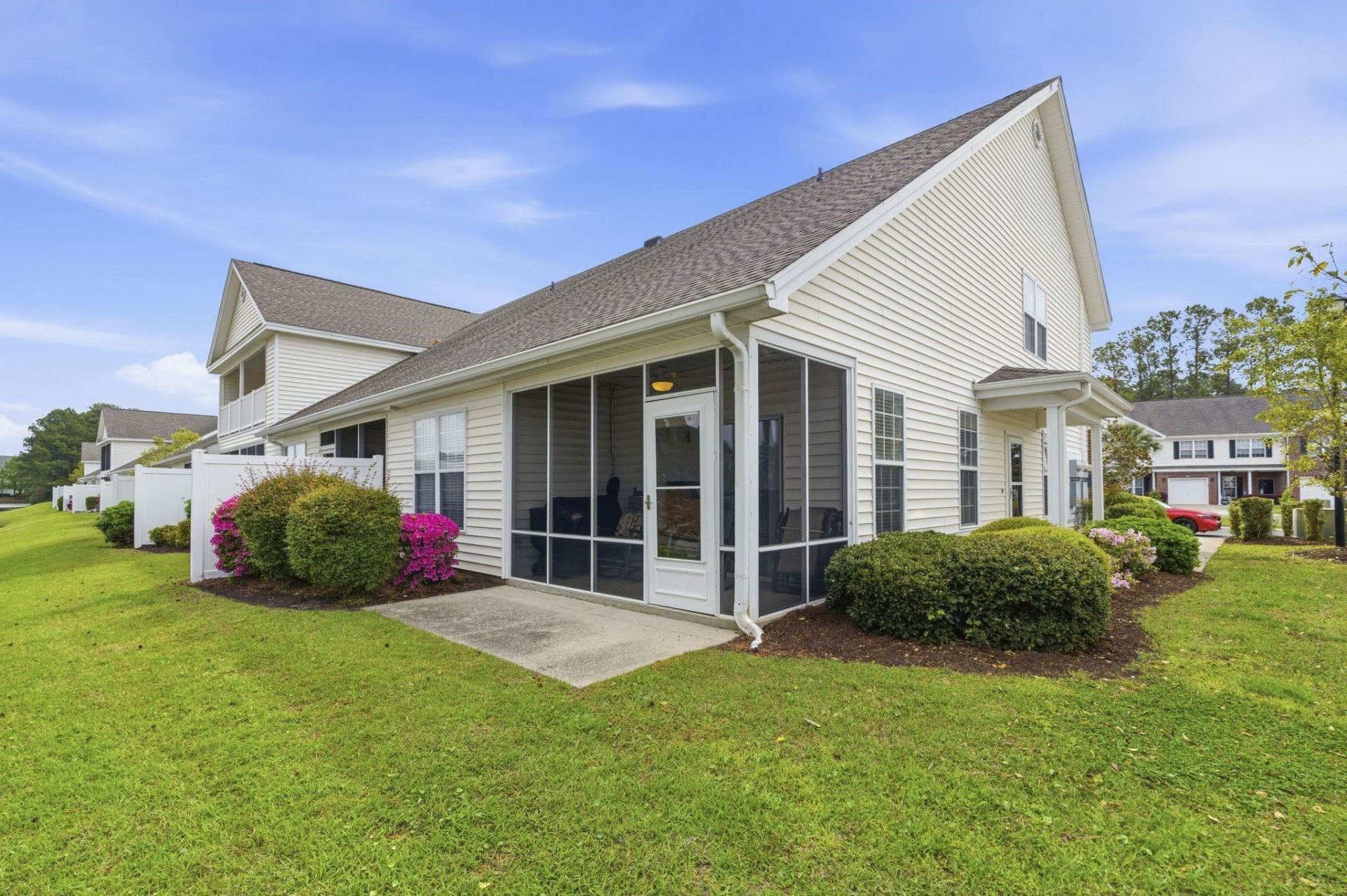 230 Connemara Dr. Photo 33