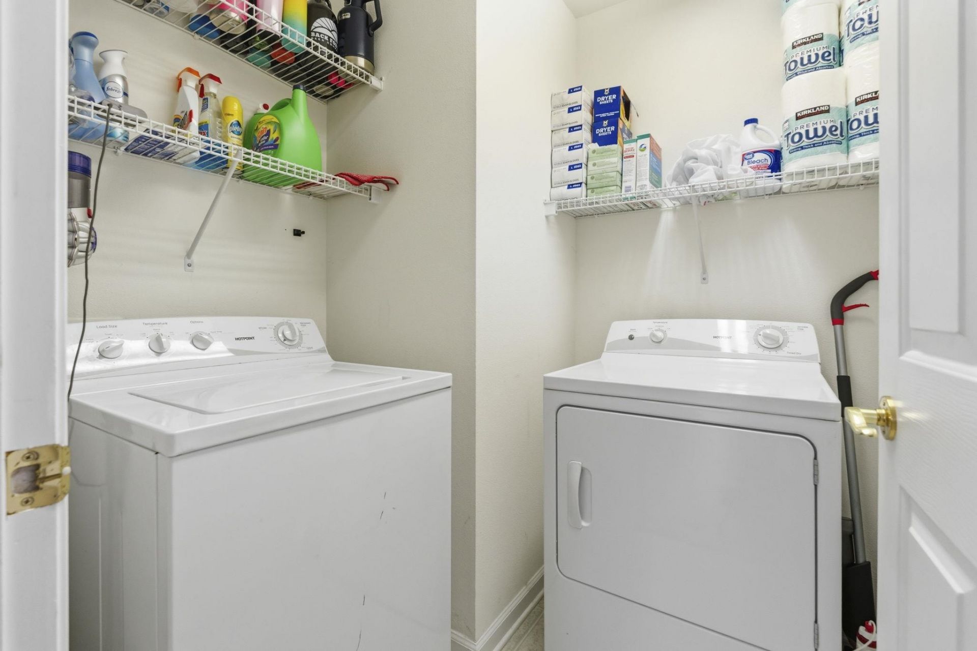 230 Connemara Dr. Photo 34