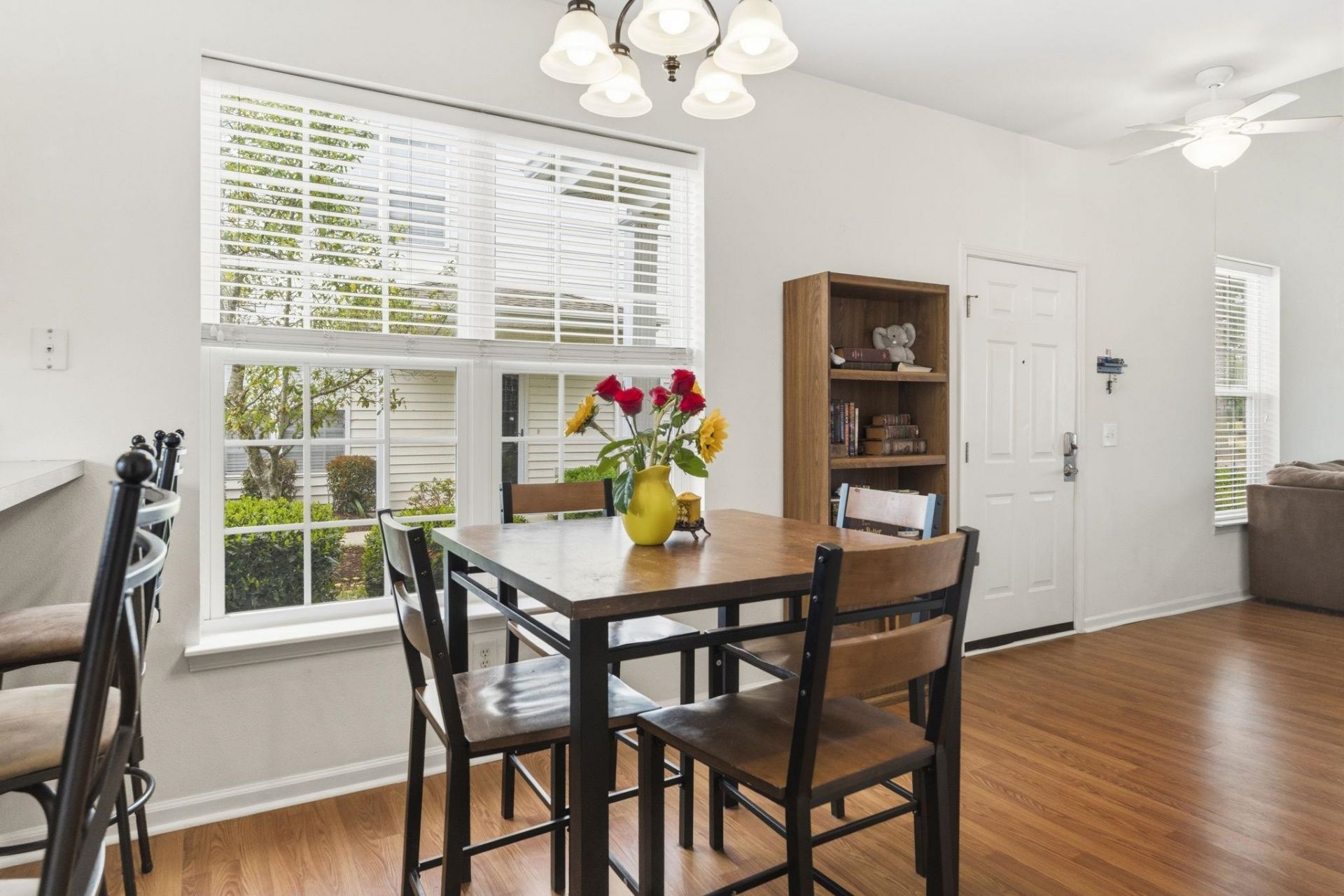 230 Connemara Dr.  Photo 7