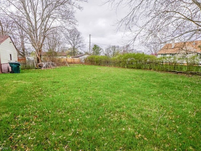 000 Meadowbrook Avenue , Alliance, OH 44601 Photo 4