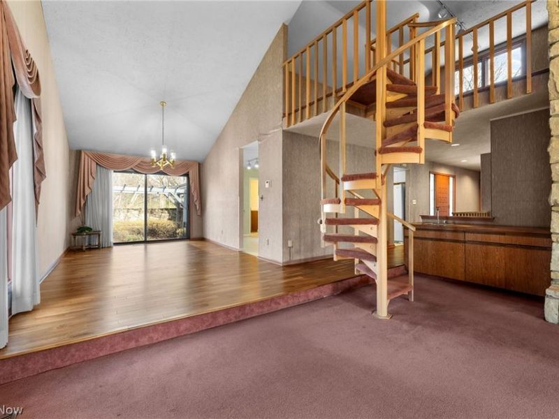 6656 Woodhawk Drive , Mayfield Heights, OH 44124 Photo 11