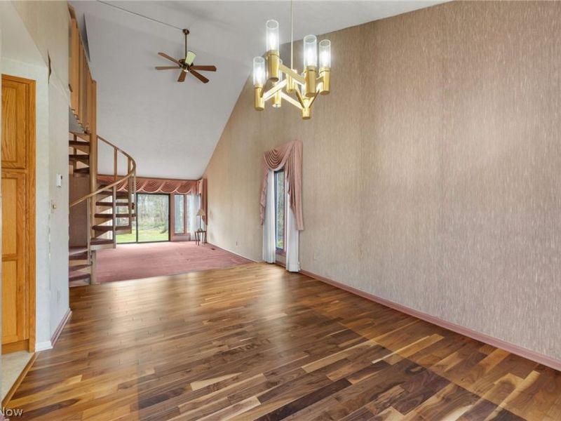 6656 Woodhawk Drive , Mayfield Heights, OH 44124 Photo 15