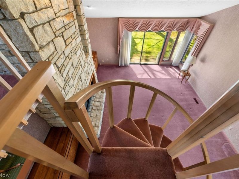 6656 Woodhawk Drive , Mayfield Heights, OH 44124 Photo 16